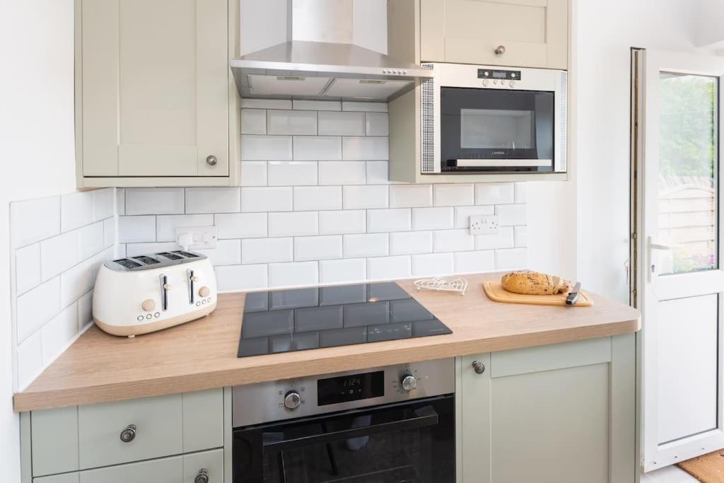 *Brand New* Olive Grove Cottage ทอร์คิ ภายนอก รูปภาพ